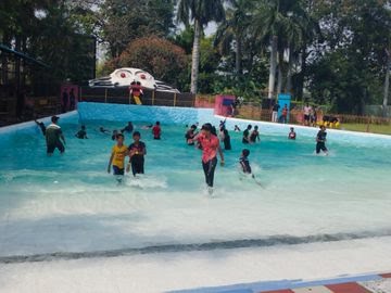WAVE POOL